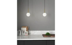 Fönsterlampor < Herstal Ballon Fönsterlampa 14cm Mässing/Opalglas