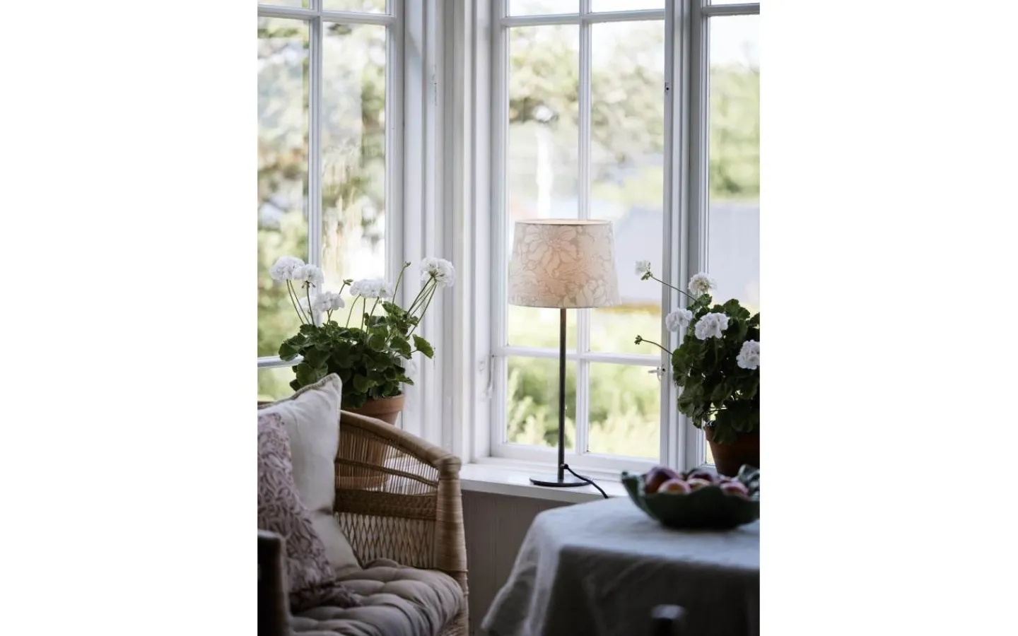 Bordslampor-PR Home Base Bordslampa 58cm Acanthus Beige
