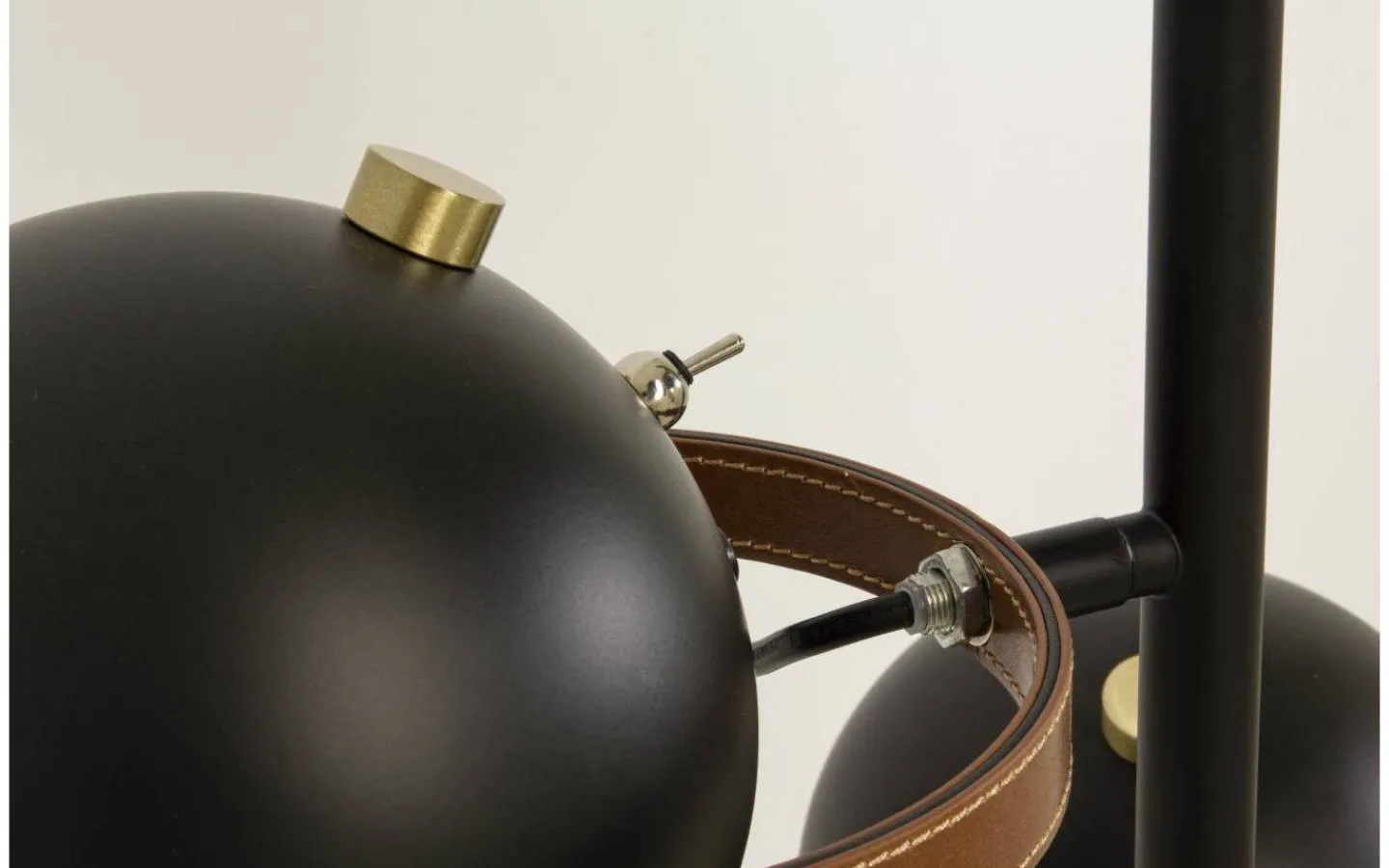 Vardagsrum|Golvlampor < Aneta Bow Golvlampa 152cm 3L Svart