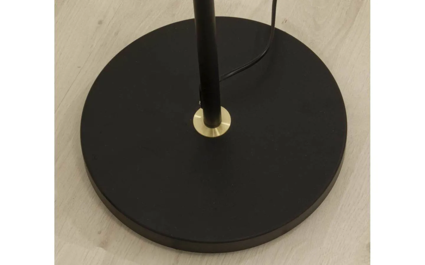 Vardagsrum|Golvlampor < Aneta Bow Golvlampa 152cm 3L Svart