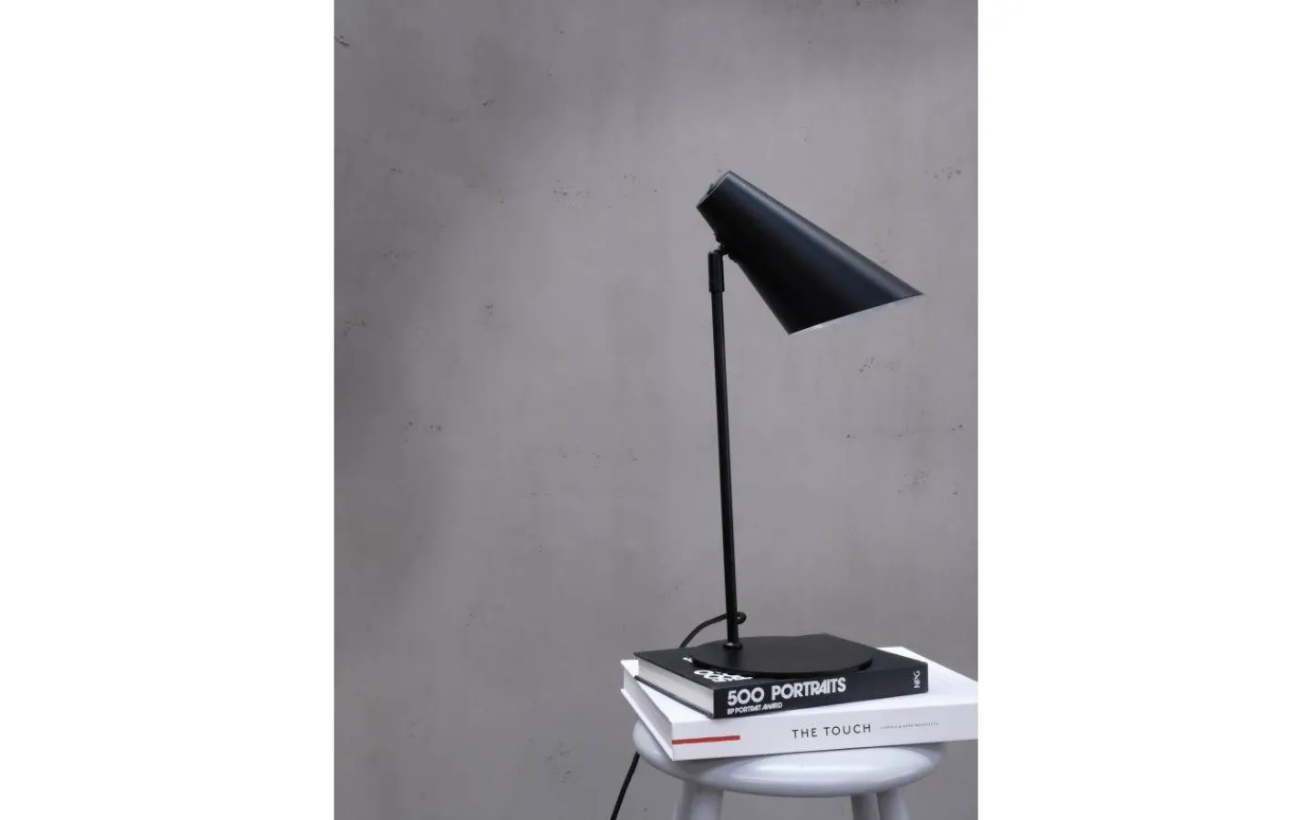 Skrivbordslampor-Dyberg Larsen Cale Skrivbordslampa 50cm Svart