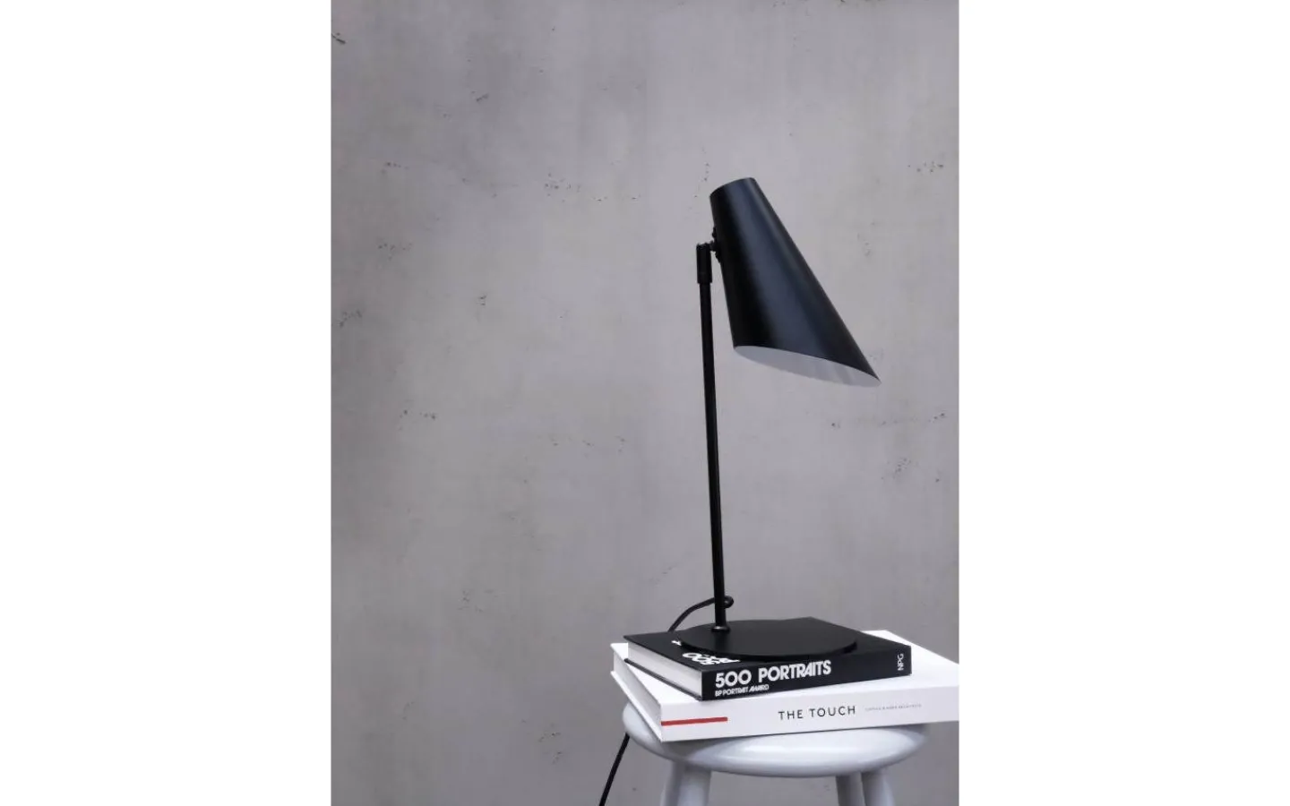 Skrivbordslampor-Dyberg Larsen Cale Skrivbordslampa 50cm Svart