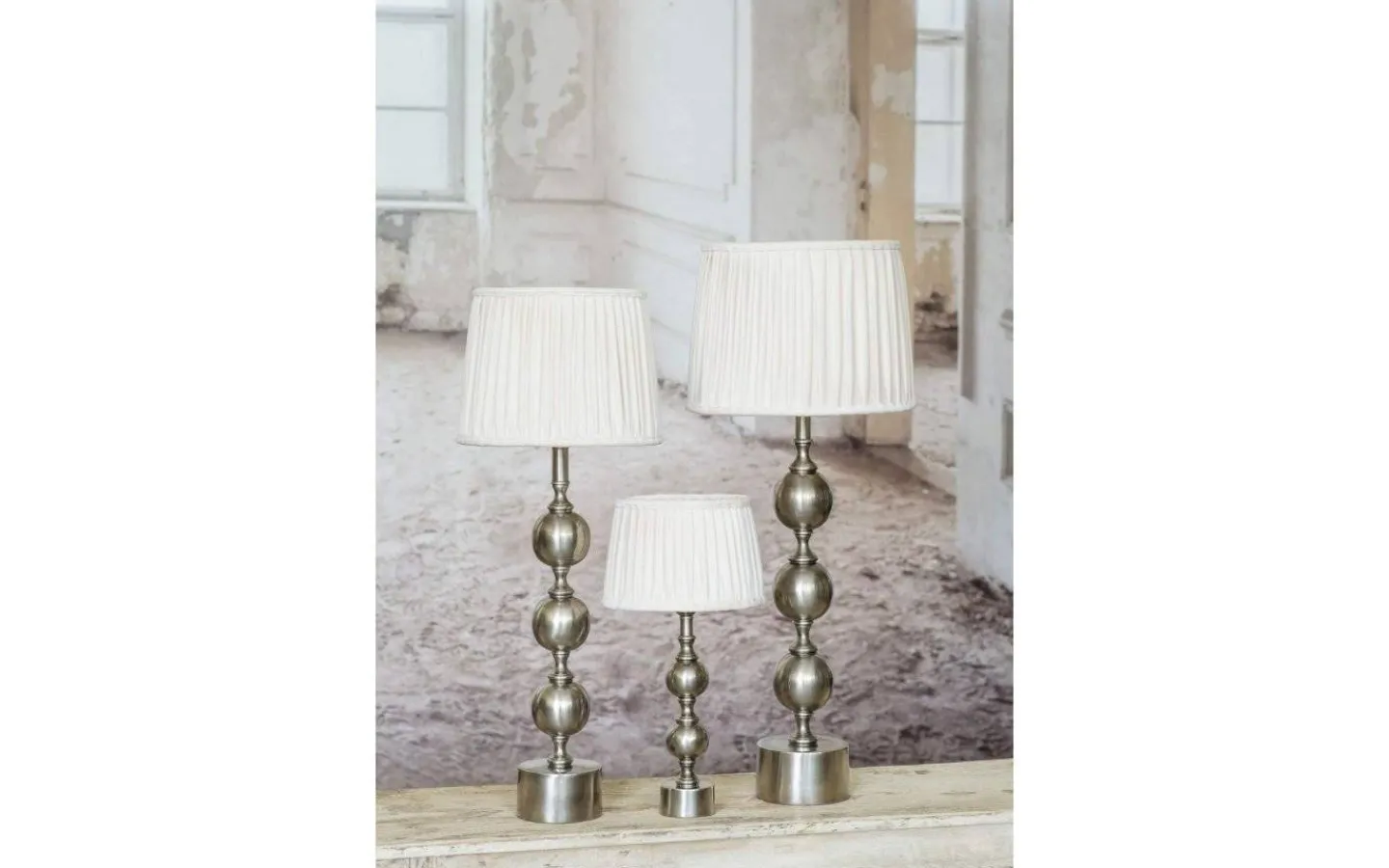 Vardagsrum|Sovrum-Hallbergs Charlotta Lampfot 60cm Antik Silver