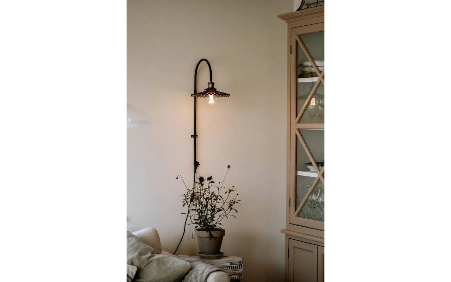 Lampetter-Globen Lighting Cobbler Vägglampa 75cm Rök
