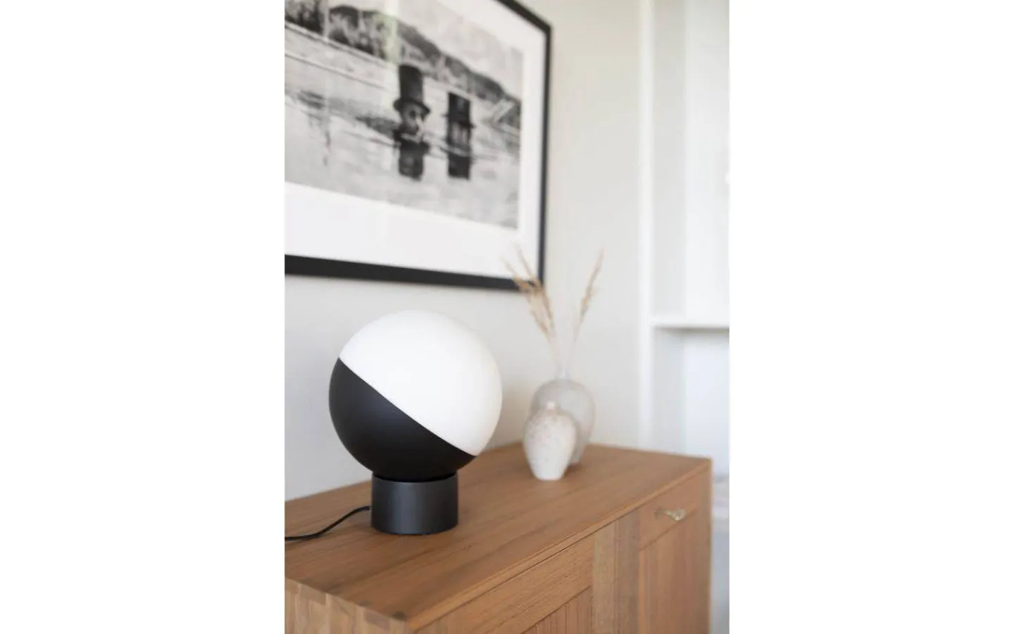 Bordslampor-Globen Lighting Contur Bordslampa 25cm Svart/Vit