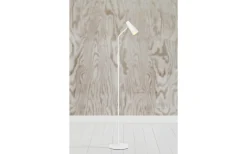 Vardagsrum|Golvläslampor < Markslojd Crest Golvlampa 145cm Vit
