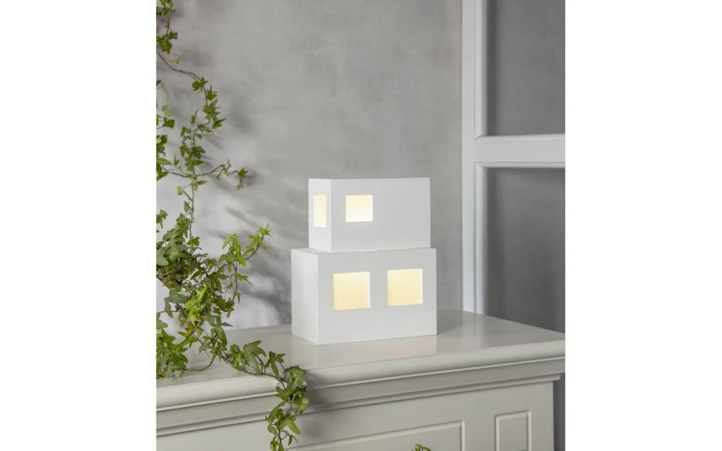 Bordslampor < Star Trading Cube Bordslampa E14 25cm Vit