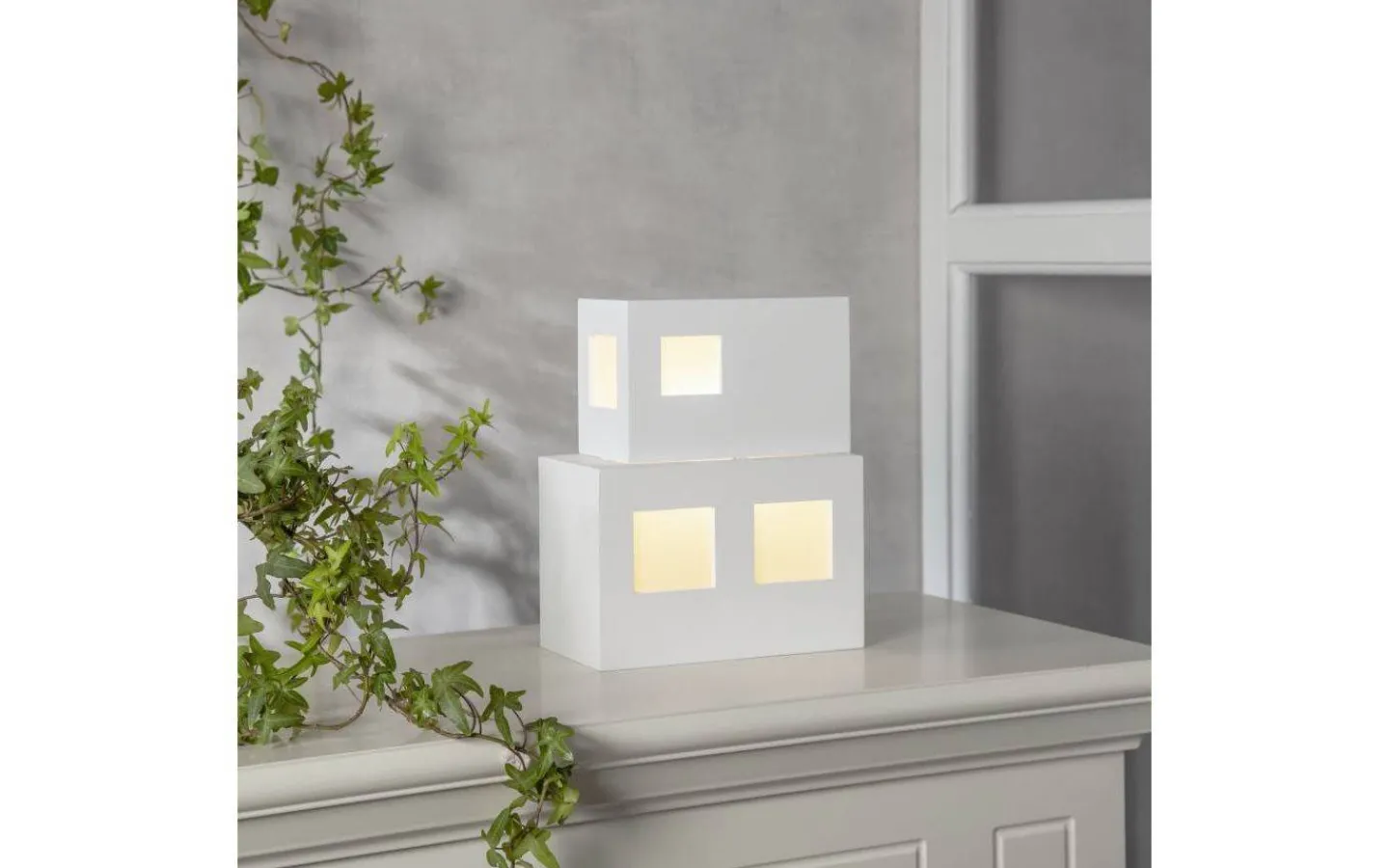 Bordslampor < Star Trading Cube Bordslampa E14 25cm Vit