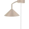 Läslampor < Globen Lighting Curve Vägglampa Beige
