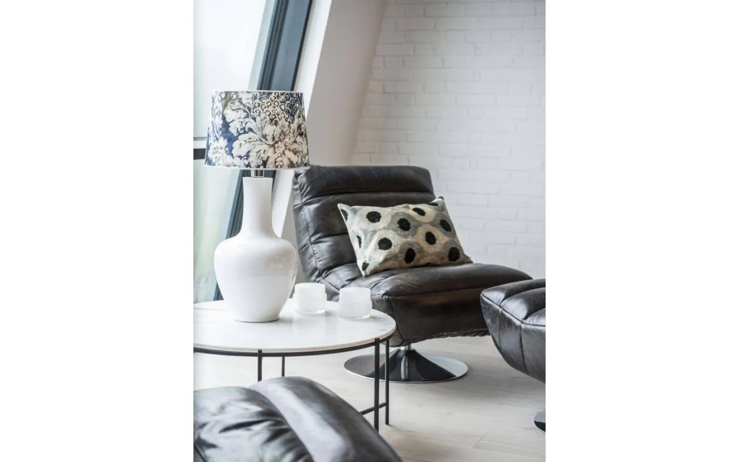 Lampfötter < Hallbergs Dilbar Small Lampfot 36cm E27 White Glossy