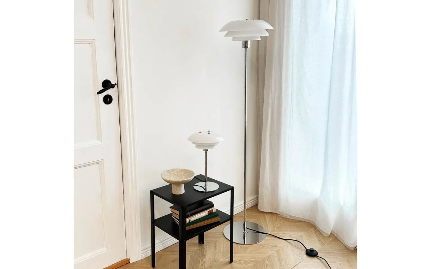 Bordslampor < Dyberg Larsen DL20 Bordslampa 30cm Opal/Krom