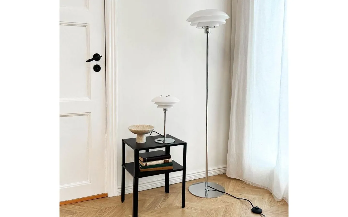 Bordslampor < Dyberg Larsen DL20 Bordslampa 30cm Opal/Krom