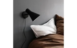 Läslampor < Dyberg Larsen DL12 Vägglampa Svart