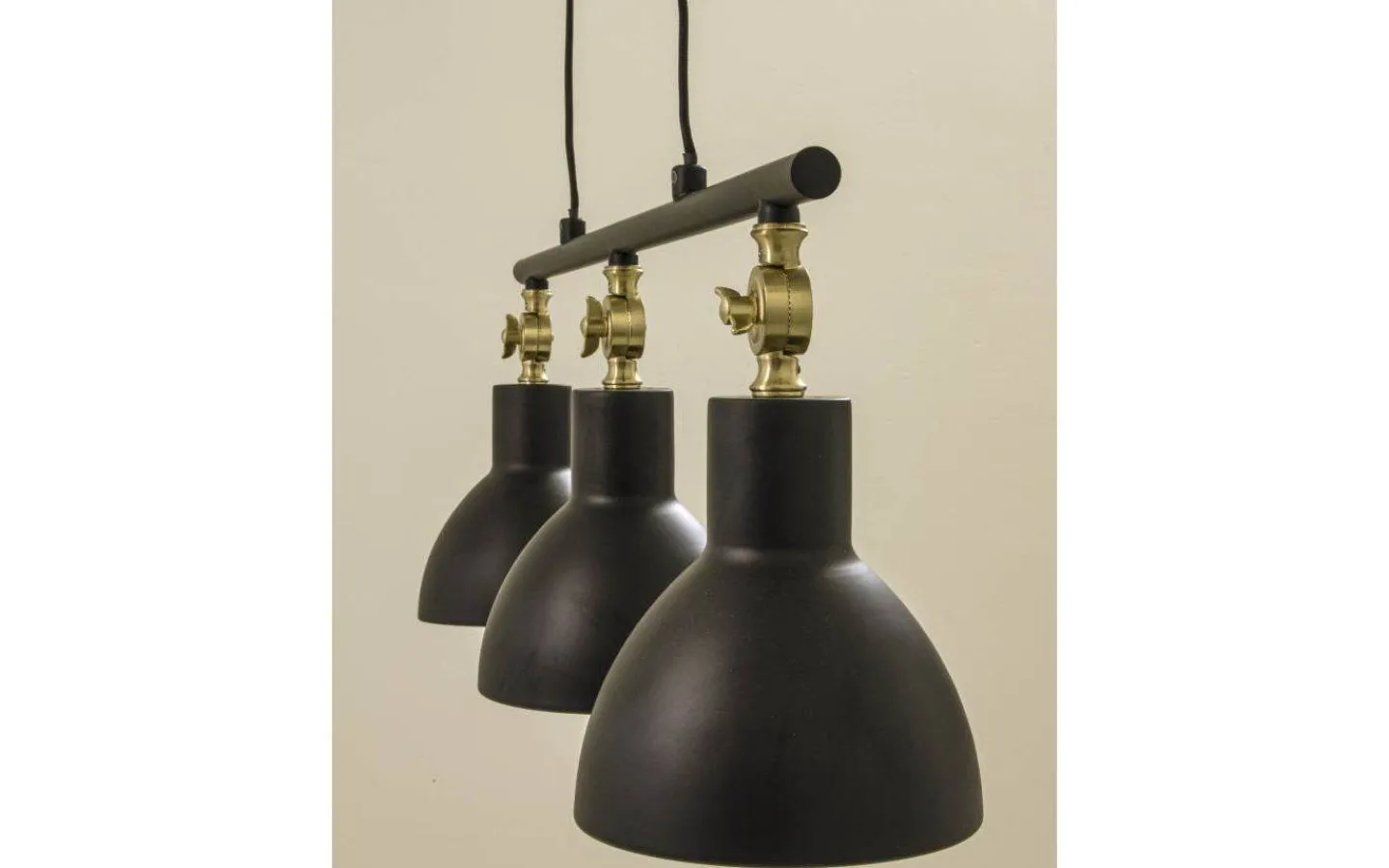 Avlånga Taklampor < Aneta Dublin Taklampa 76cm Svart/Matt Mässing