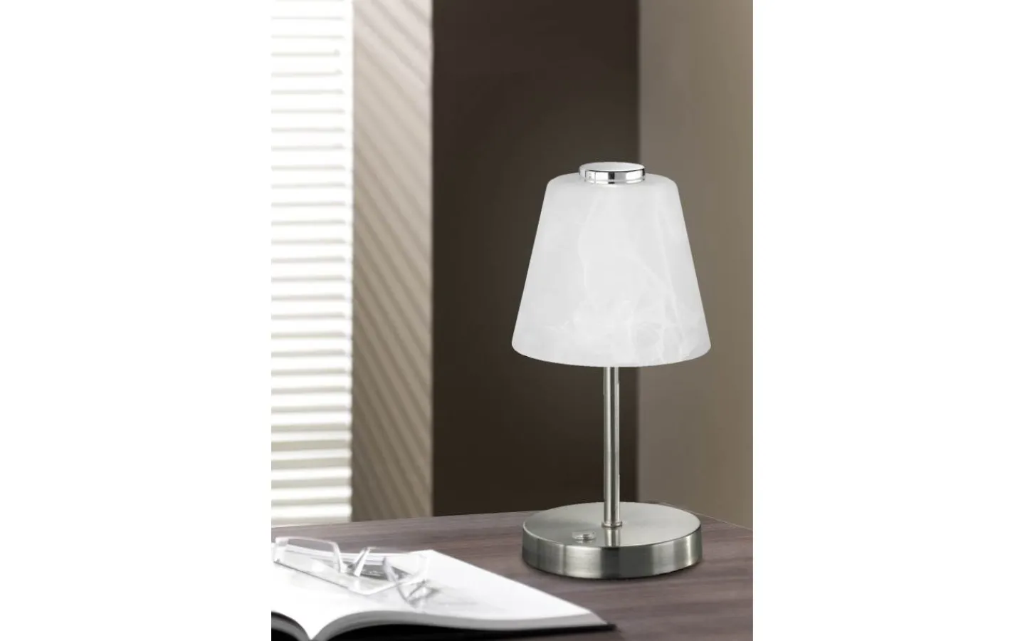 Bordslampor < Reality Emmy Bordslampa LED i borstat stål
