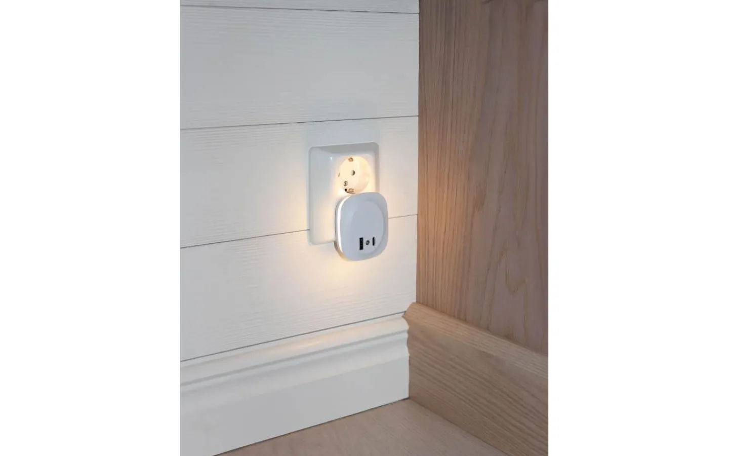 Nattlampor-Star Trading Functional Nattlampa LED Med Ladduttag