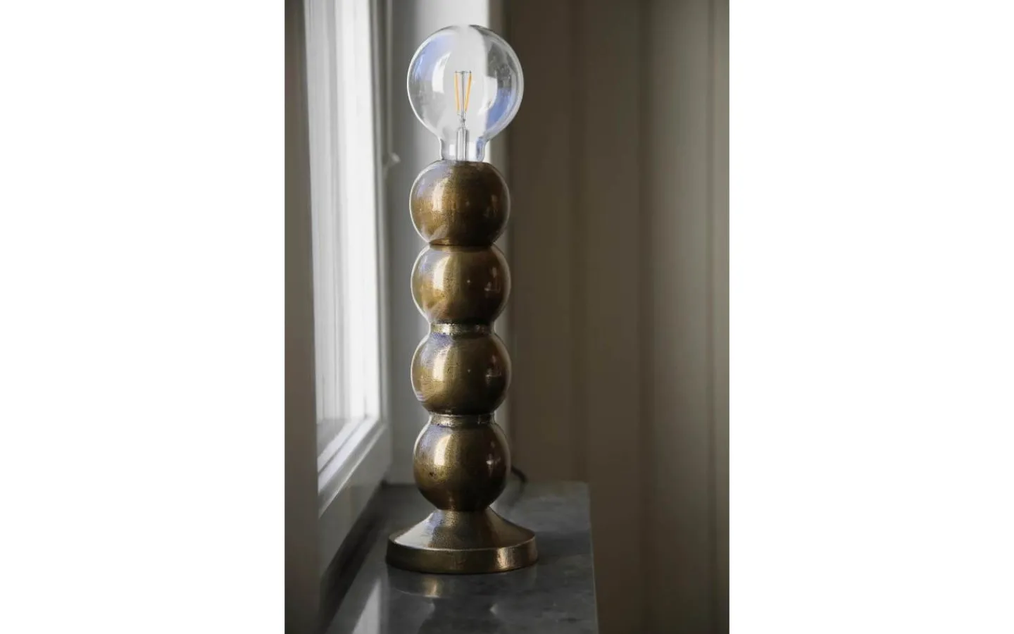 Bordslampor < Markslojd Gong Bordslampa 33cm Guld