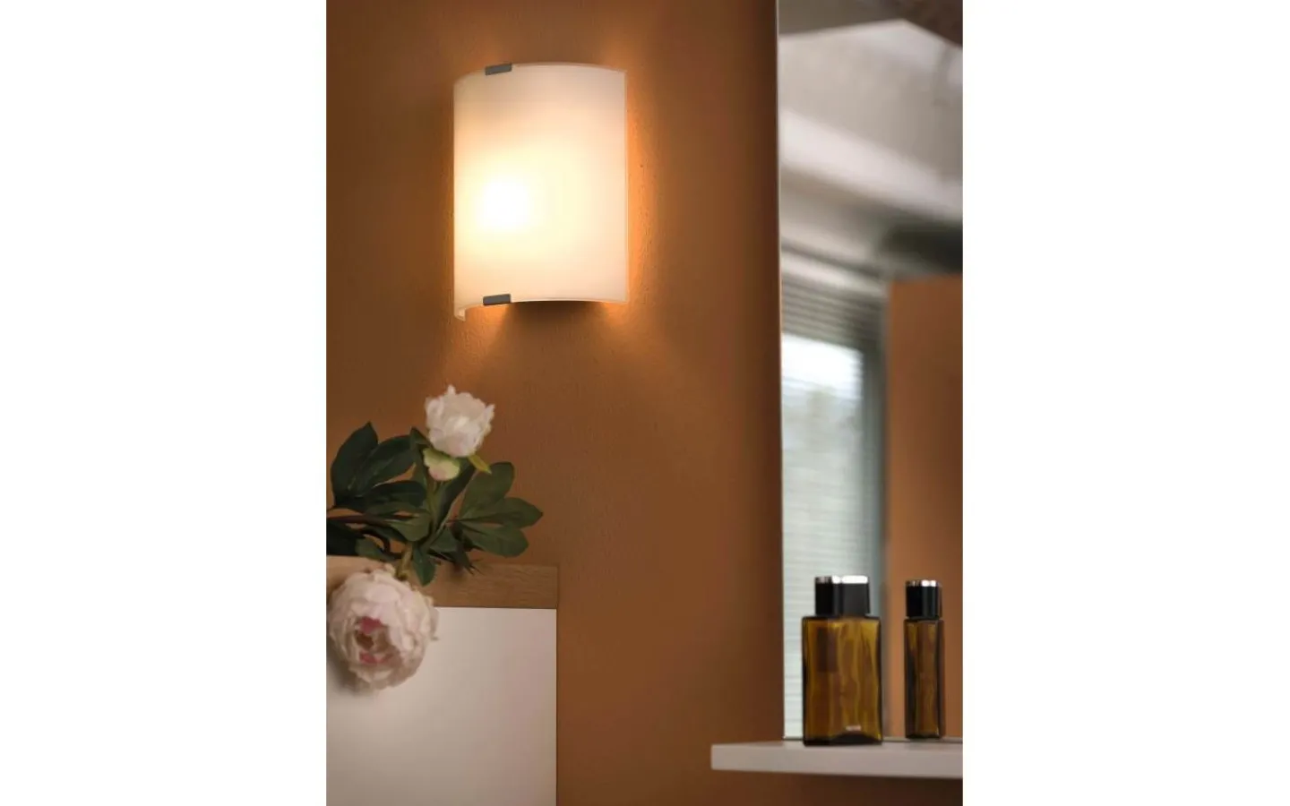 Lampetter < Eglo Grafik Vägglampa Silver
