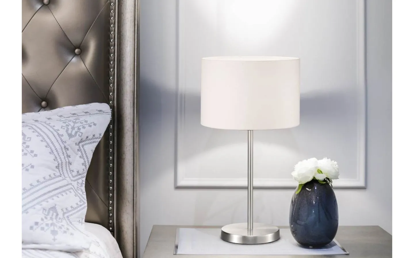Bordslampor < Trio Lighting Hotell Bordslampa 55cm E27 vit