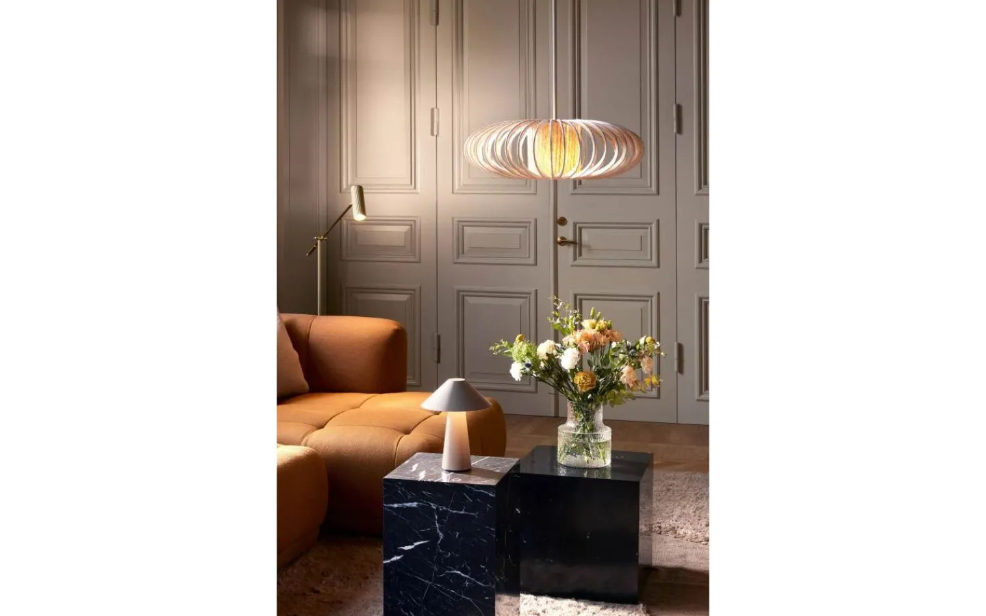 Golvläslampor-Globen Lighting Hubble Read Golvlampa 140cm Borstad Mässing