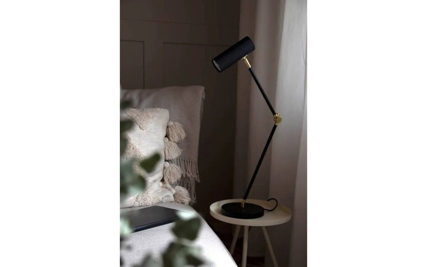Sovrum|Skrivbordslampor-Globen Lighting Hubble Skrivbordslampa 45cm Svart