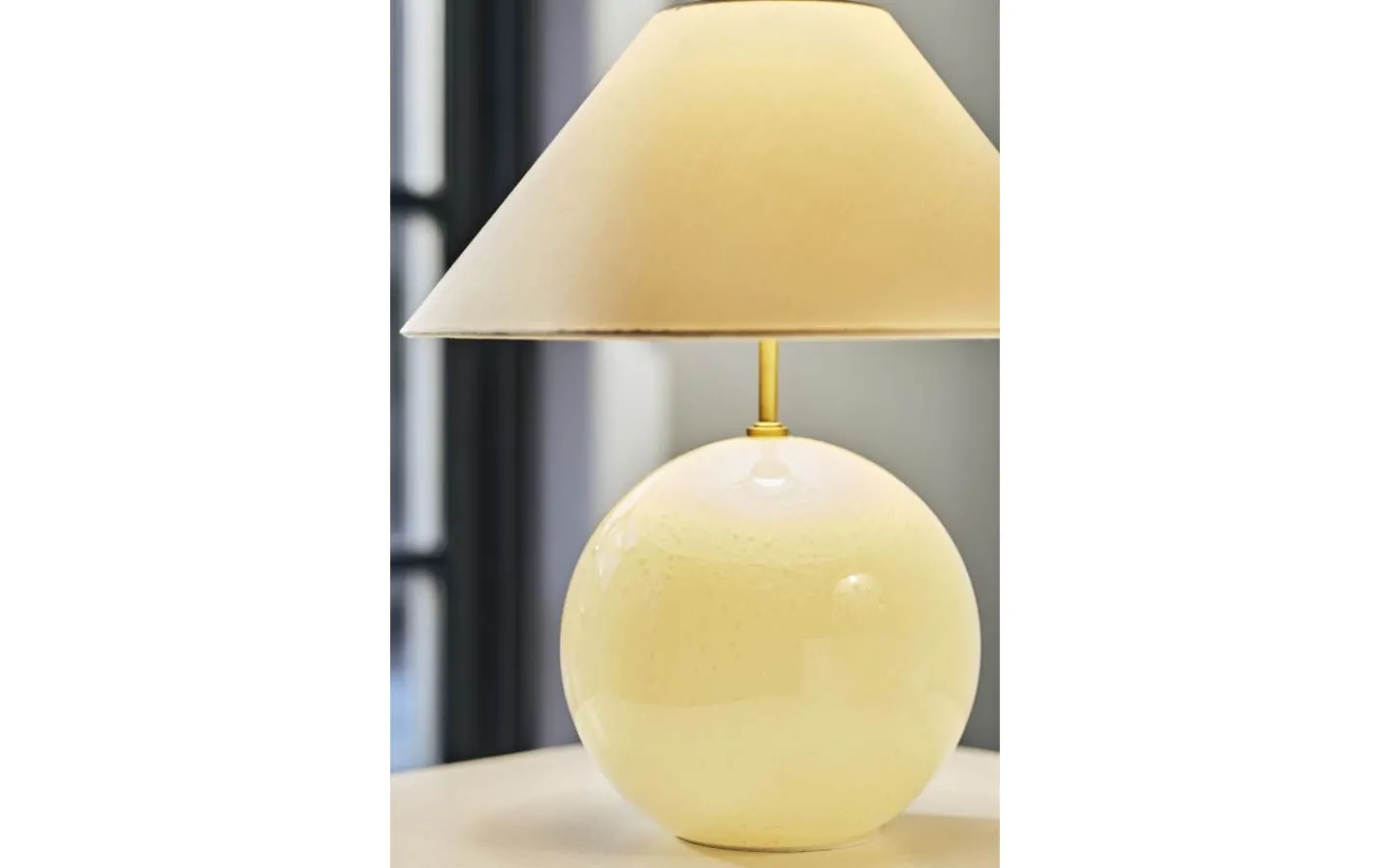 Bordslampor < Globen Lighting Iris Bordslampa 39cm Creme