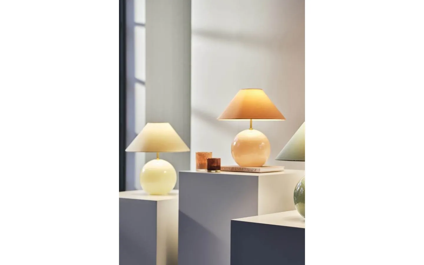 Bordslampor < Globen Lighting Iris Bordslampa 39cm Creme