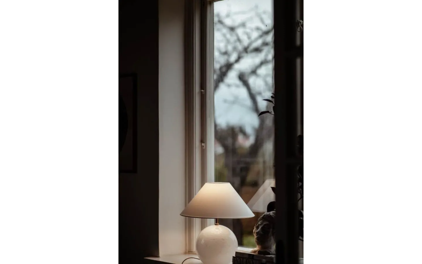 Bordslampor < Globen Lighting Iris Bordslampa 39cm Vit