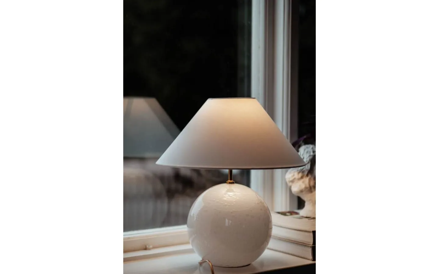 Bordslampor < Globen Lighting Iris Bordslampa 39cm Vit