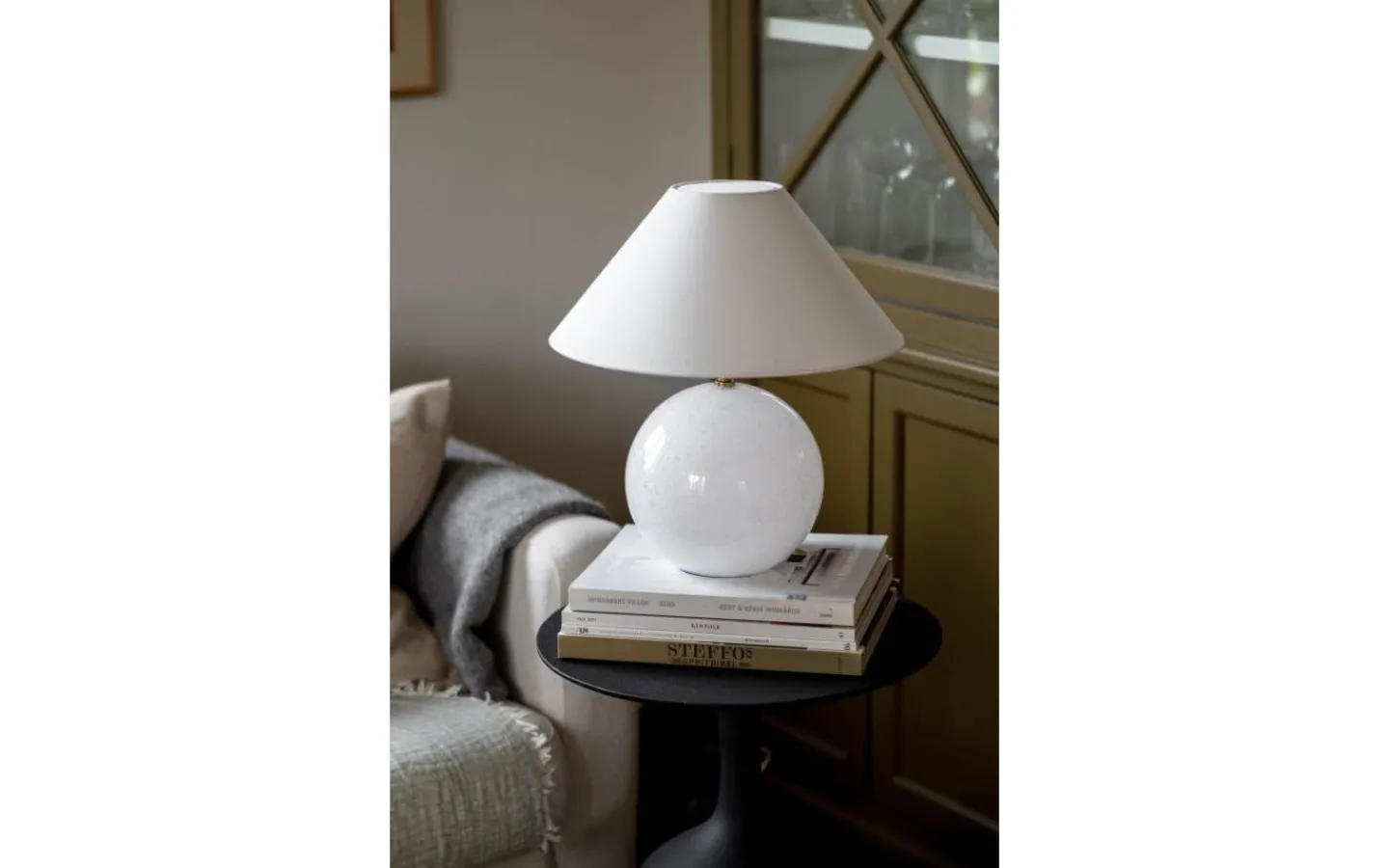 Bordslampor < Globen Lighting Iris Bordslampa 39cm Vit