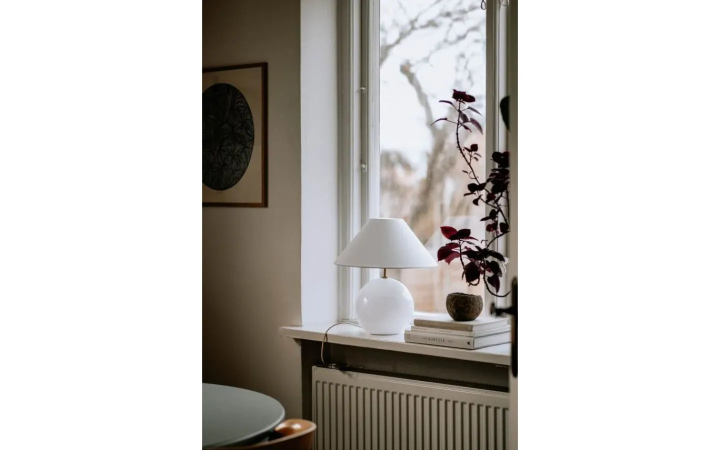 Bordslampor < Globen Lighting Iris Bordslampa 39cm Vit