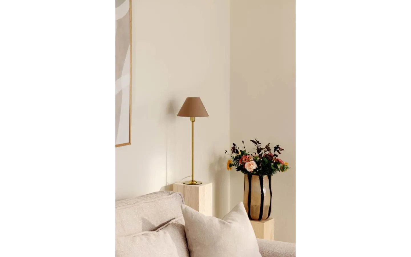 Enfärgade Runda Lampskärmar-Globen Lighting Iris Lampskärm Ø20cm Mocha