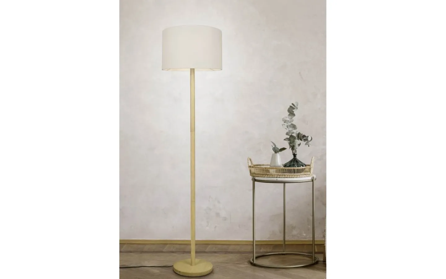 Golvlampor < Trio Lighting Korba Golvlampa E27 vit