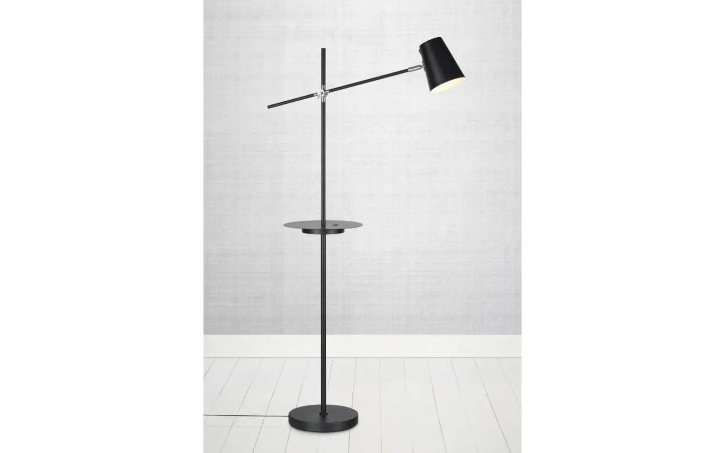 Vardagsrum|Sovrum < Markslojd Linear Golvlampa 144cm Svart