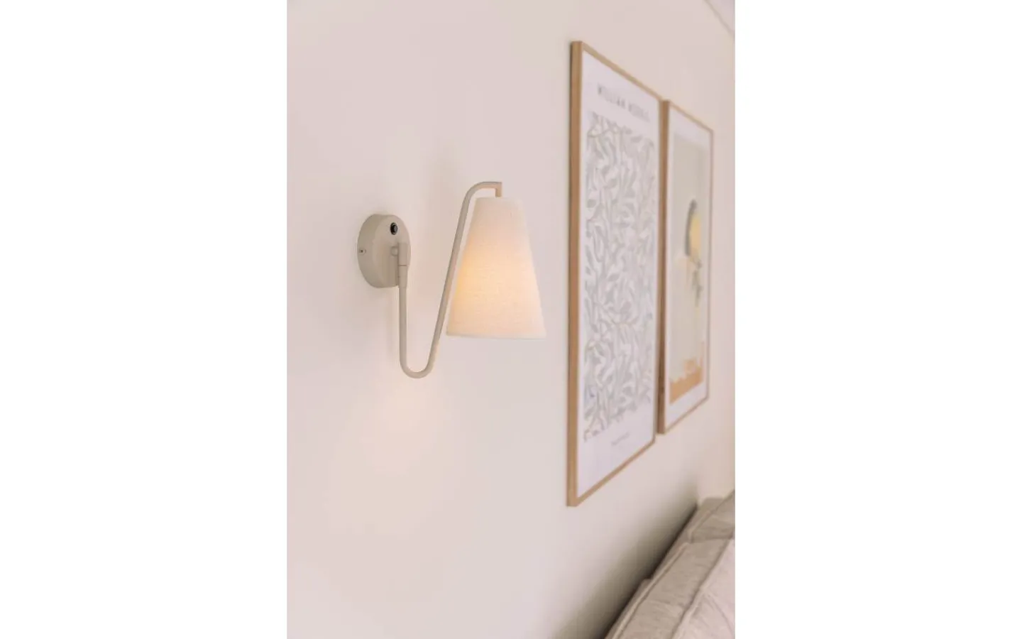Lampetter-Globen Lighting Lou Vägglampa Vit Bouclé/Beige