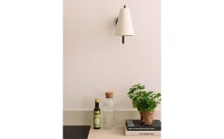 Lampetter < Globen Lighting Lou Vägglampa Vit Bouclé/Svart