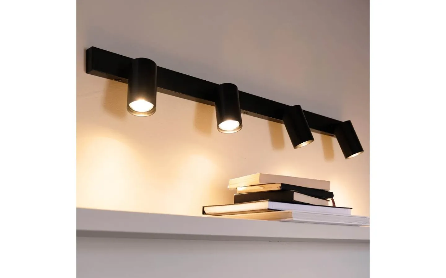 Avlånga Takspotlights|Takspot Med Minst 4 Lampor-Dyberg Larsen Modern Takspotlight/Vägglampa 95cm Svart