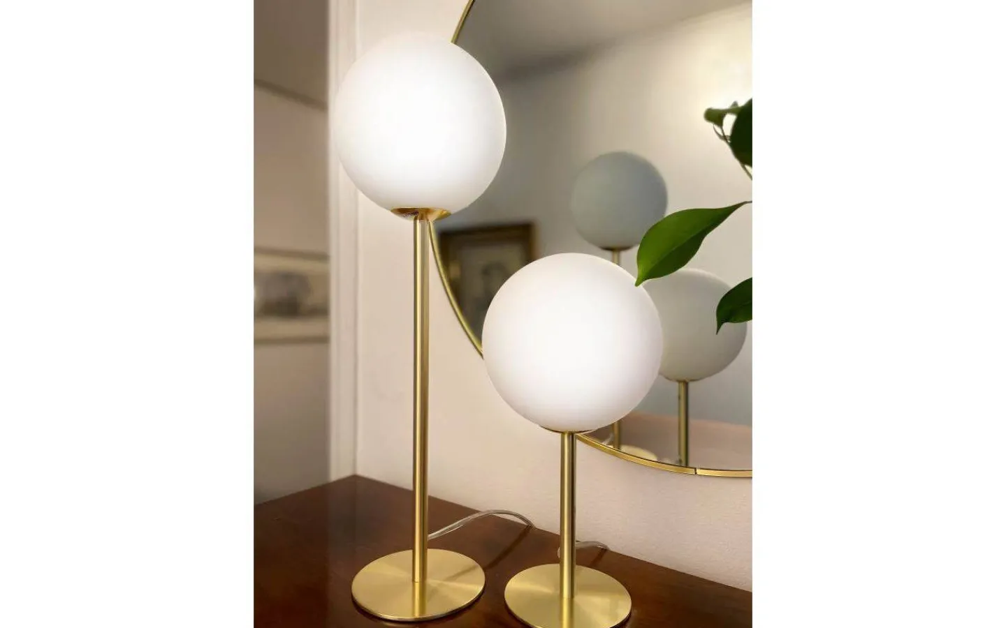 Vardagsrum|Sovrum-Aneta Molekyl Bordslampa 1L 43cm Mässing/Opal