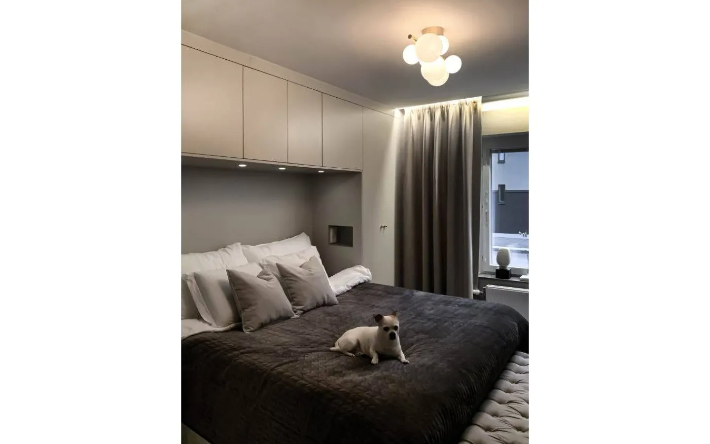 Hall & Trappa|Sovrum-Aneta Molekyl Plafond 58cm Mässing/Vit