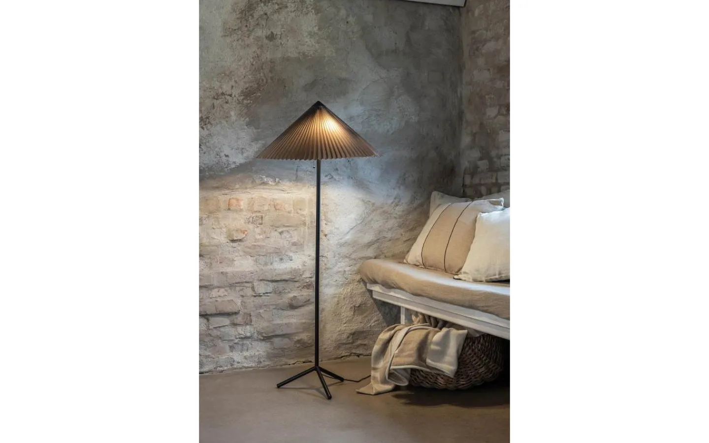 Golvlampor-Markslojd Plisado Golvlampa 140cm Grå