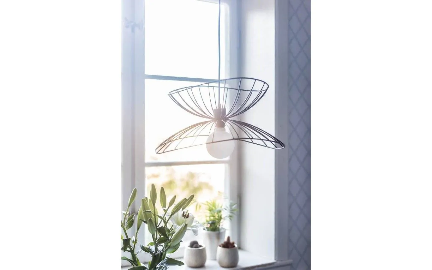 Sovrum|Vardagsrum-Globen Lighting Ray Taklampa Svart 45cm