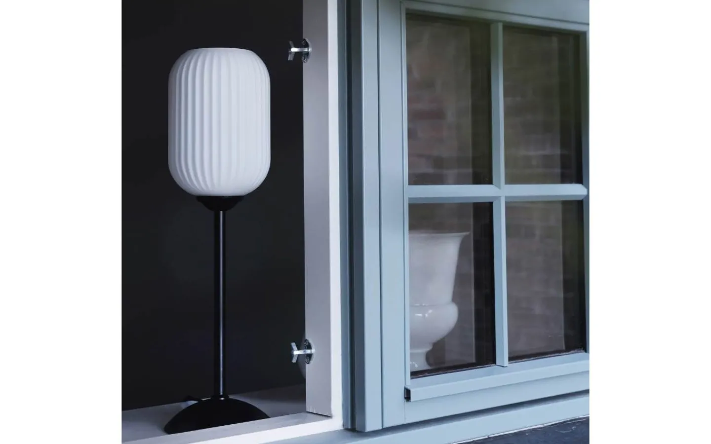 Bordslampor < Dyberg Larsen Riflet Bordslampa 52cm Opal/Svart