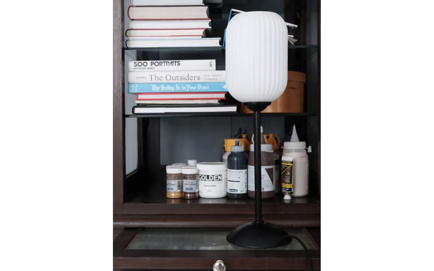 Bordslampor < Dyberg Larsen Riflet Bordslampa 52cm Opal/Svart