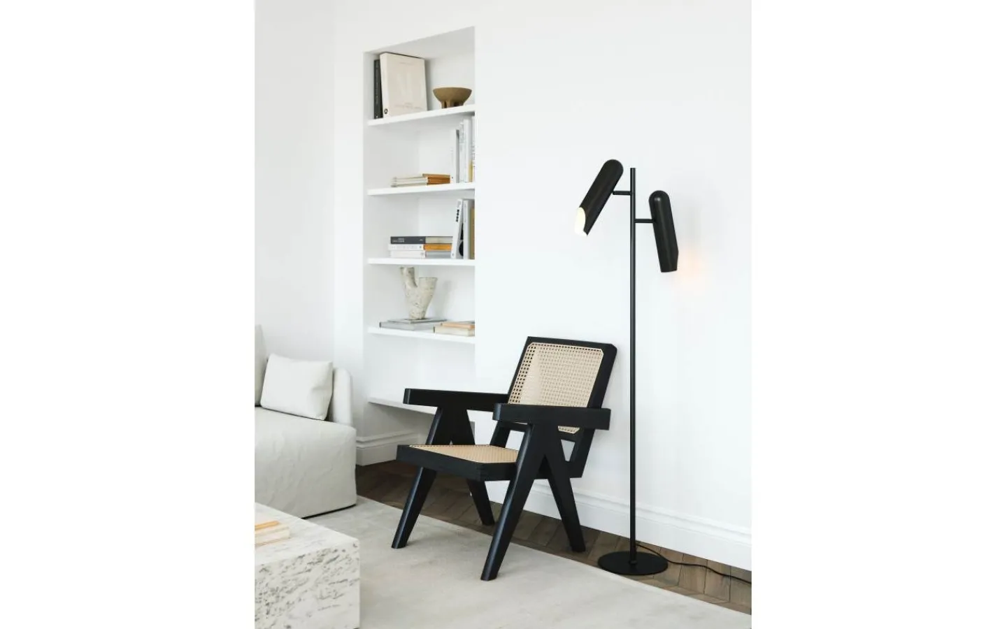 Golvlampor-Design for the people Rochelle Golvlampa 145cm Svart