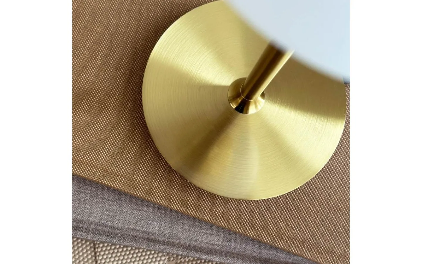 Bordslampor < Dyberg Larsen Sia Bordslampa 30cm Opal/Mässing