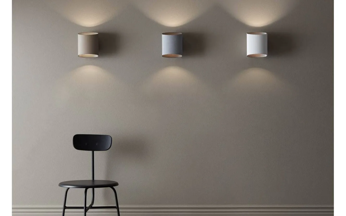 Vardagsrum|Hall & Trappa-Belid Sinne Vägglampa 17cm LED 8W 3000K Grå/Mässing