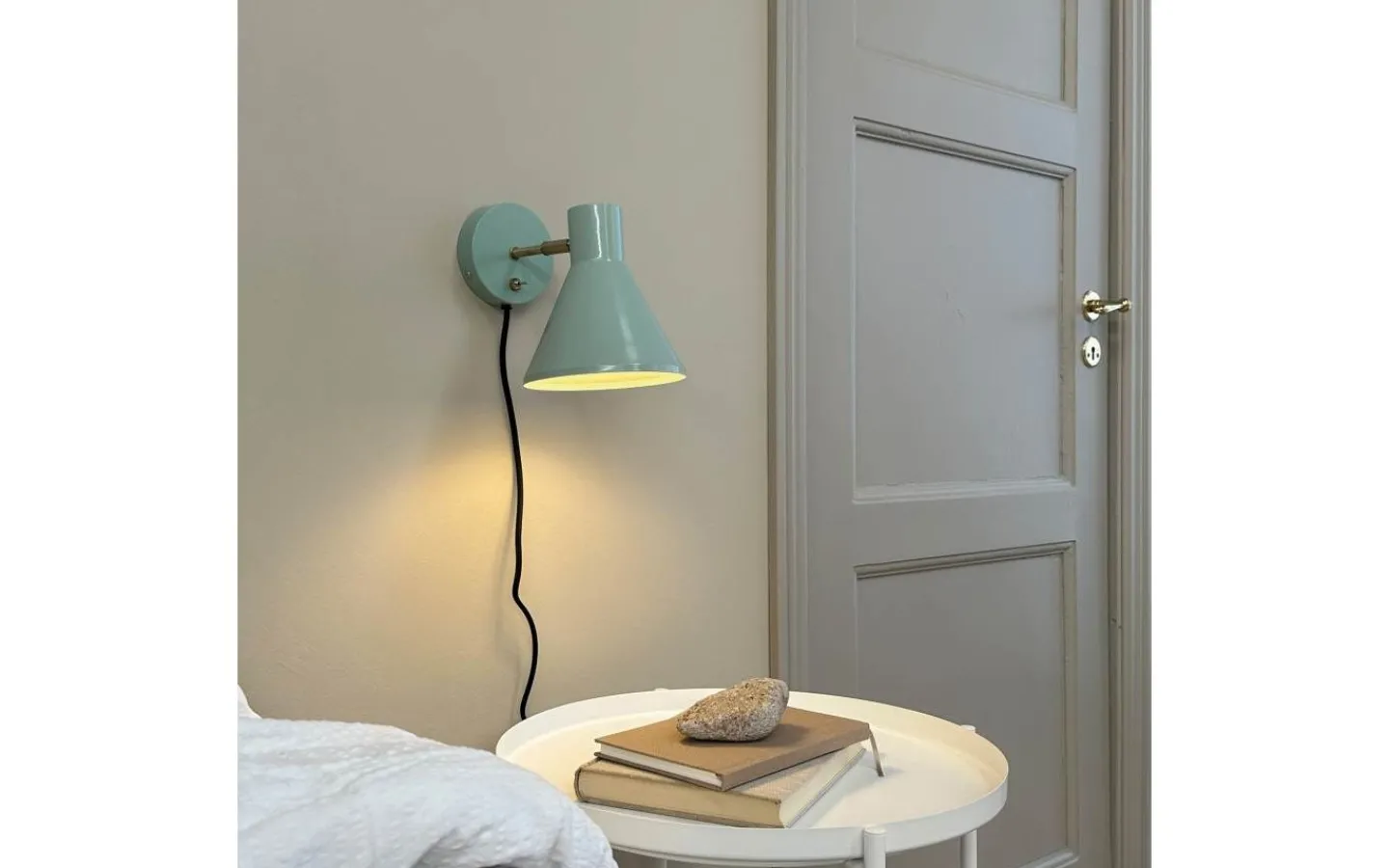 Läslampor-Dyberg Larsen Sleep Vägglampa Blank Mint/Antikmässing
