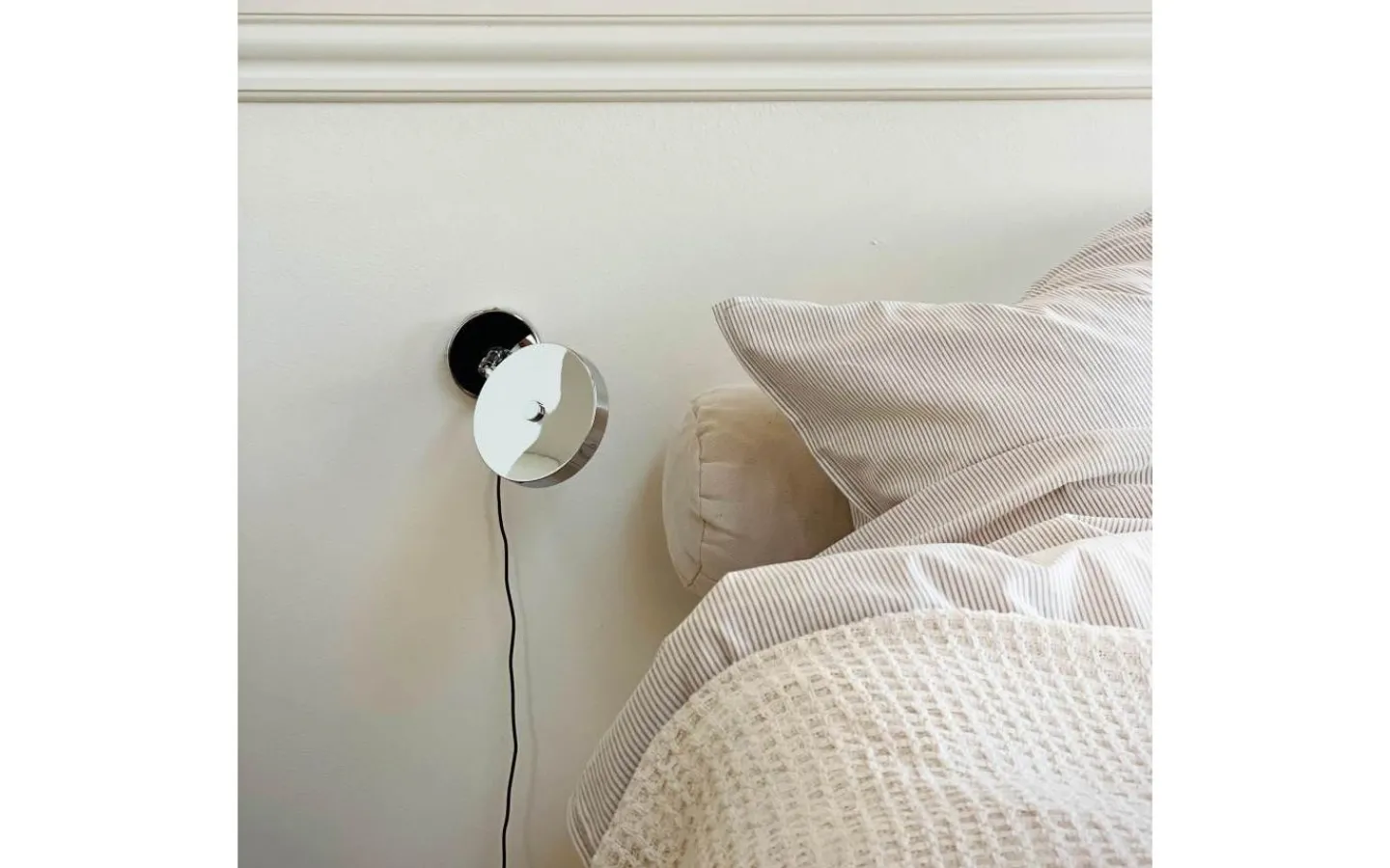 Läslampor-Dyberg Larsen Starlight Vägglampa LED 3000K 4,5W Krom
