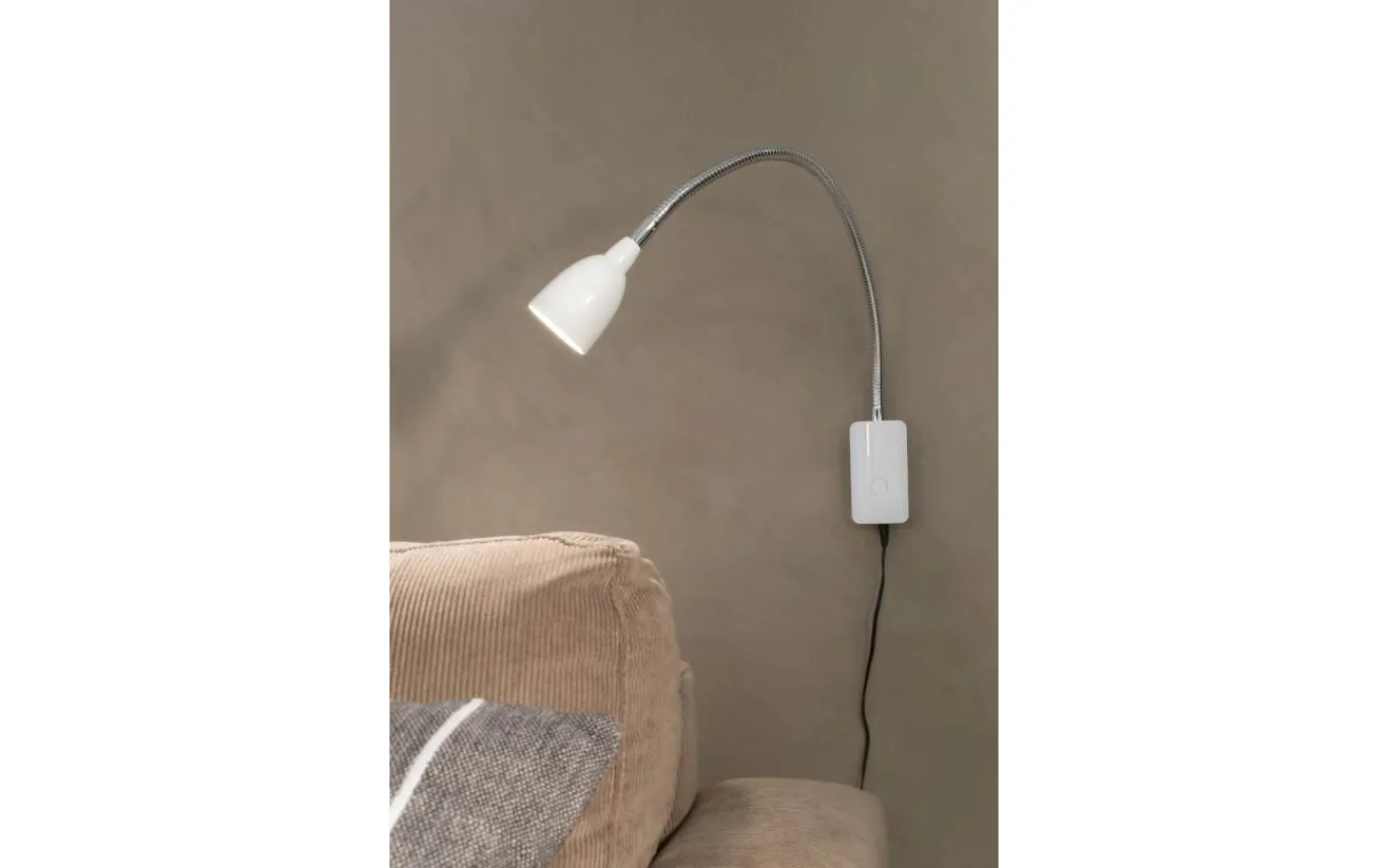 Läslampor < Markslojd Tulip Vägglampa 32cm LED Vit