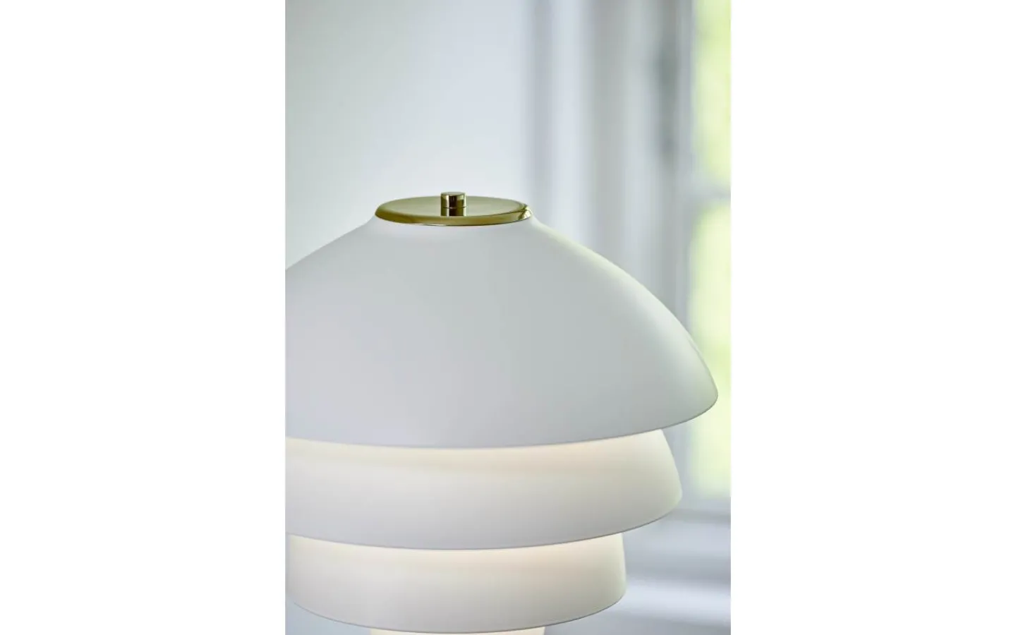 Golvlampor < Belid Valencia Golvlampa 151cm Vit/Mässing
